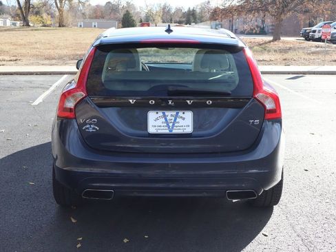 Used 2015 Volvo V60 T5 Premier image 6