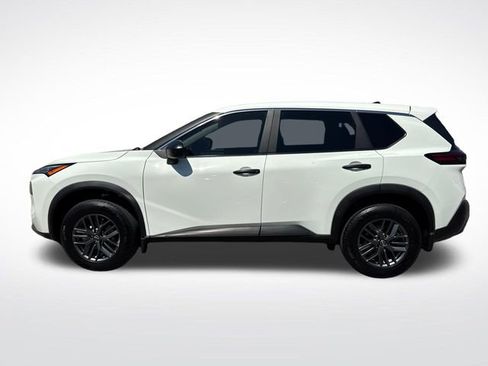 Used 2023 Nissan Rogue S FWD image 2