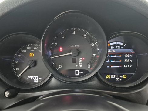 Certified 2022 Porsche Macan AWD/4WD image 12