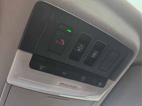 Used 2025 Nissan Pathfinder Platinum w/ Cargo Package FWD image 25