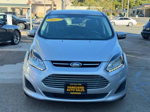 Used 2017 Ford C-MAX Energi SE w/ Equipment Group 402A image 4