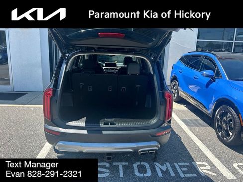 Used 2022 Kia Telluride EX w/ EX Premium Package FWD image 3