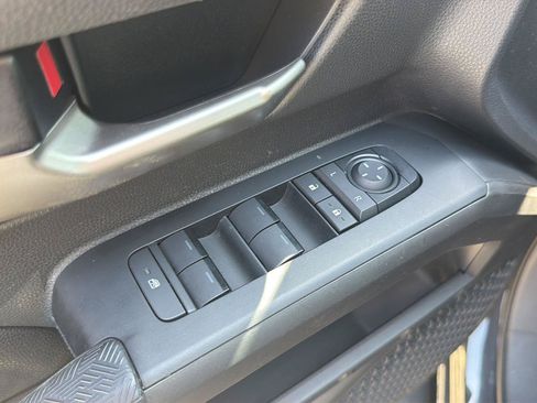 Used 2024 Toyota Tacoma TRD Off-Road AWD/4WD image 21