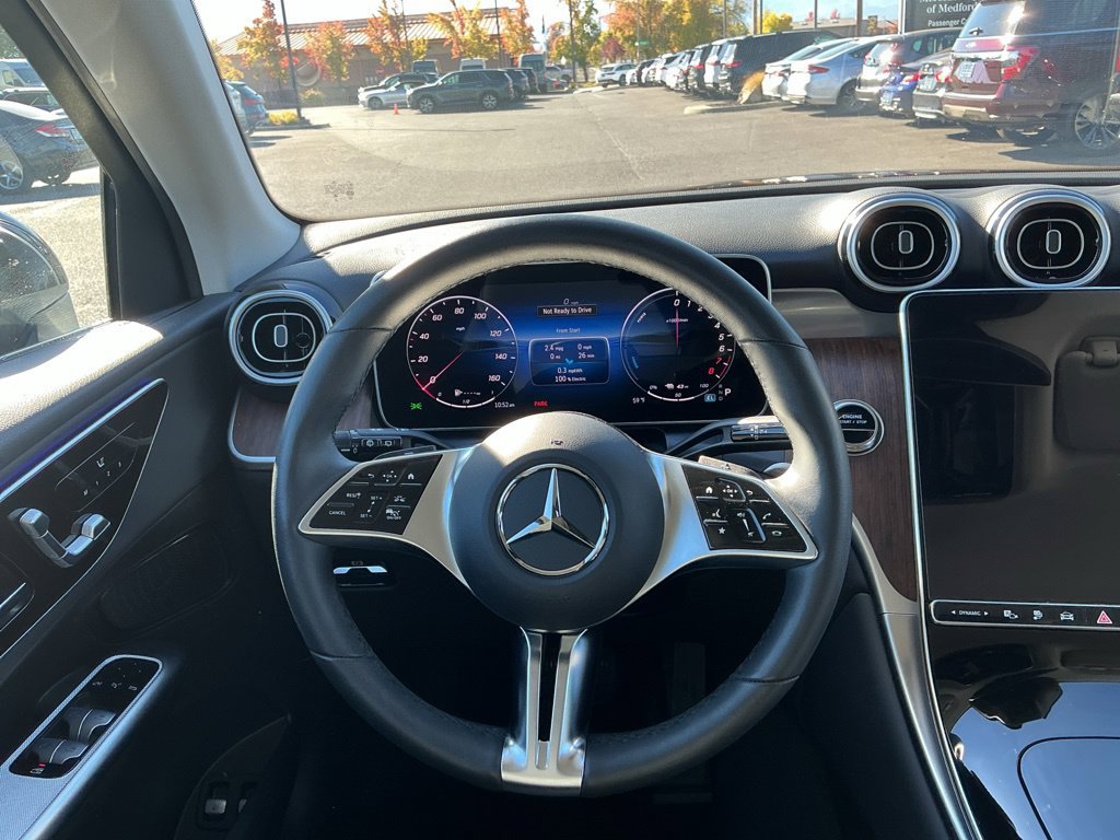 Used 2025 Mercedes-Benz GLC 350e 4MATIC w/ Driver Assistance Package image 26
