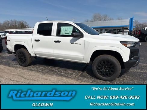 New 2026 Chevrolet Colorado W/T w/ WT Custom Package AWD/4WD image 1