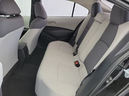 Used 2022 Toyota Corolla LE FWD image 13