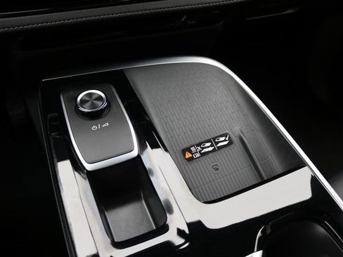 Used 2025 Buick Enclave Preferred image 26