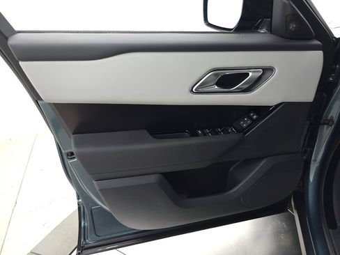 Certified 2026 Land Rover Range Rover Velar Dynamic SE AWD/4WD image 16