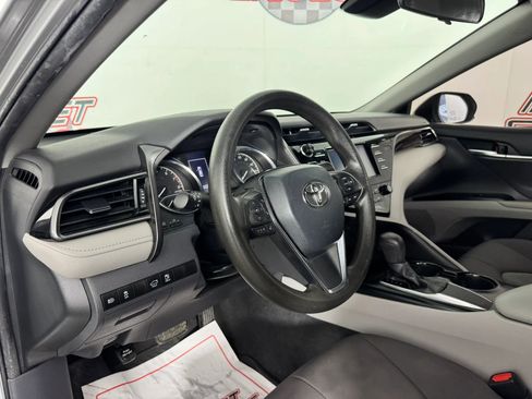 Used 2019 Toyota Camry LE FWD image 10
