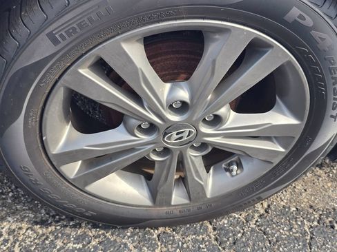 Used 2017 Hyundai Elantra SE w/ SE A/T Tech Package 03 FWD image 9
