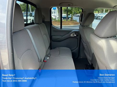 Used 2017 Nissan Frontier SV w/ SV Value Truck Package AWD/4WD image 18