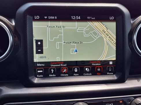 Used 2019 Jeep Wrangler Unlimited Sahara AWD/4WD image 7