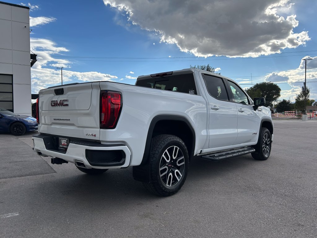 Used 2023 GMC Sierra 1500 AT4 w/ AT4 Premium Package AWD/4WD image 3