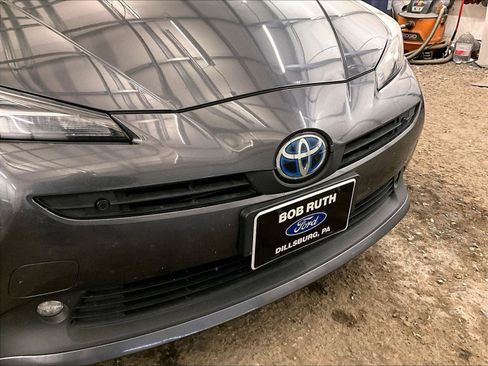 Used 2020 Toyota Prius XLE w/ Carpet Mat Package AWD/4WD image 29