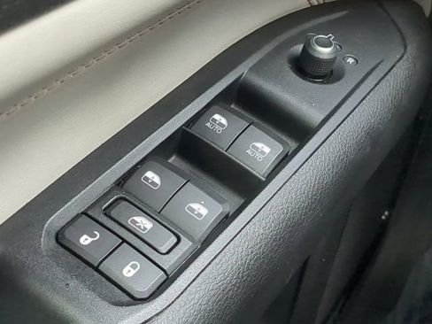 Used 2022 Jeep Compass Limited AWD/4WD image 22