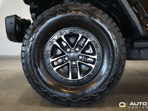 Used 2026 Jeep Wrangler Unlimited Rubicon AWD/4WD image 10