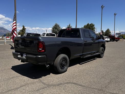 New 2025 RAM 2500 Tradesman AWD/4WD image 3