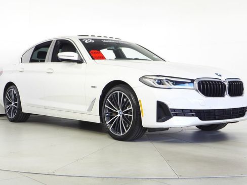 Certified 2023 BMW 530e 530e iPerformance w/ Convenience Package image 4