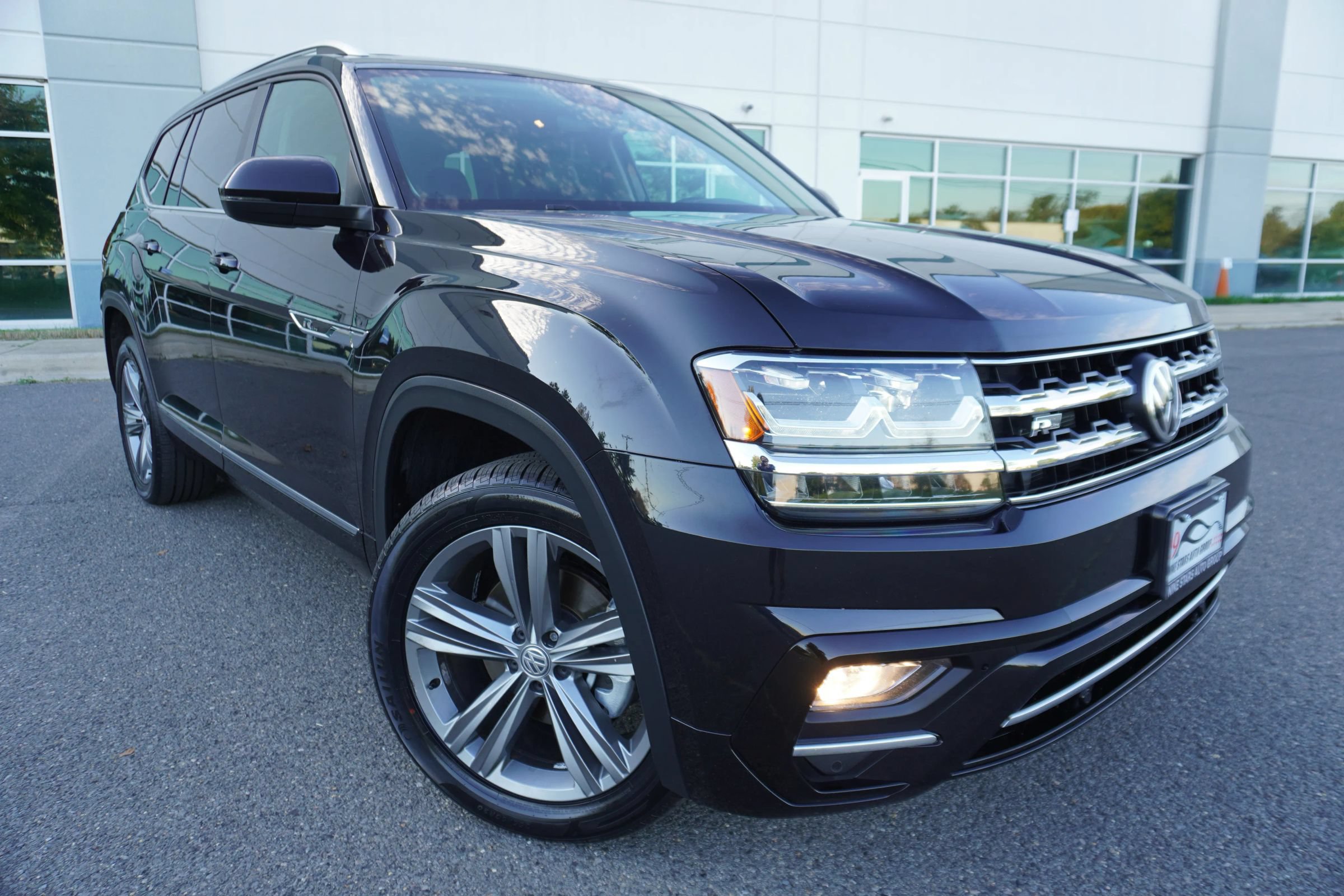 Used 2019 Volkswagen Atlas SEL R-Line AWD/4WD image 1