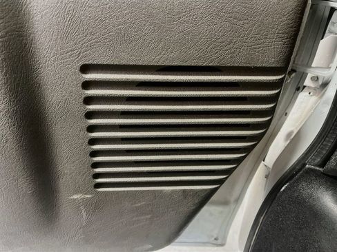 Used 2024 Chevrolet Express 2500 w/ Driver Convenience Package RWD image 18