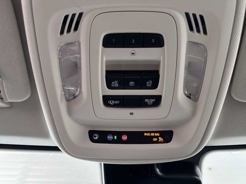 Certified 2023 Buick Envision Avenir AWD/4WD image 38