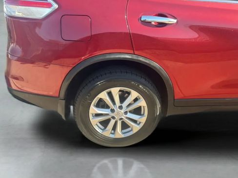 Used 2016 Nissan Rogue SV FWD image 42