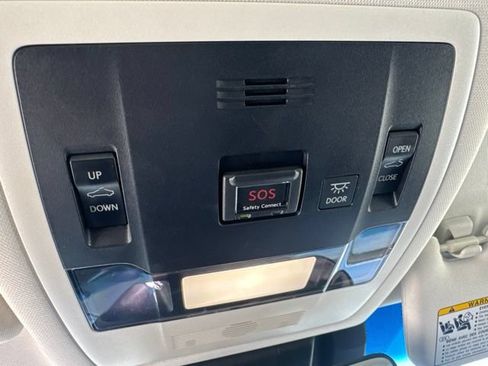 Used 2019 Lexus ES 300h w/ Accessory Package 2 FWD image 37