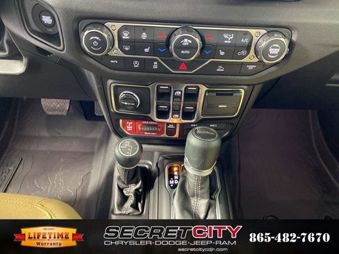 New 2026 Jeep Gladiator Willys AWD/4WD image 24