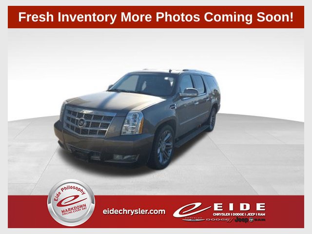 Used 2012 Cadillac Escalade ESV Platinum AWD/4WD image 1