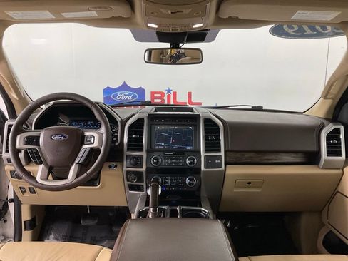Used 2019 Ford F150 Lariat w/ Equipment Group 502A Luxury AWD/4WD image 19