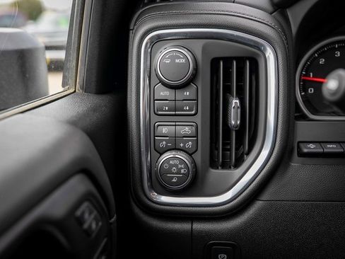 Used 2022 Chevrolet Silverado 2500 High Country w/ Technology Package image 33