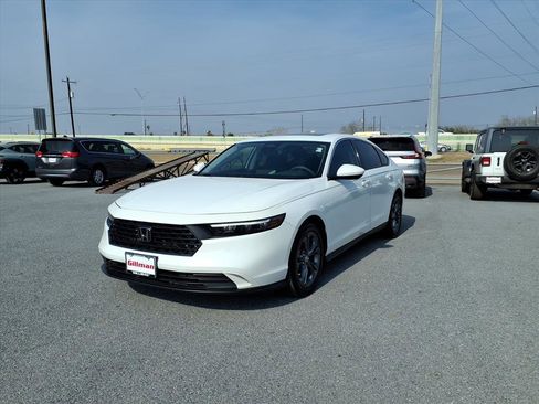 Certified 2023 Honda Accord EX image 4