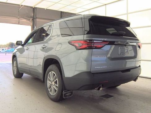 Used 2023 Chevrolet Traverse LT AWD/4WD image 7
