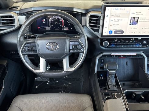 Used 2025 Toyota Tundra Limited AWD/4WD image 16