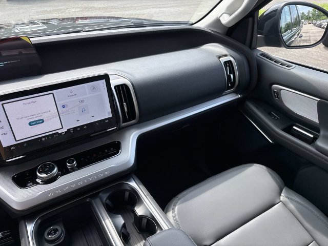 New 2026 Ford Expedition Active RWD image 15