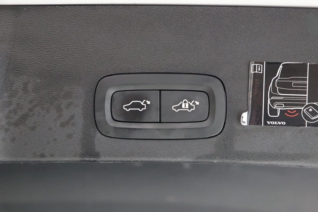 Used 2019 Volvo XC40 T5 Inscription AWD/4WD image 38