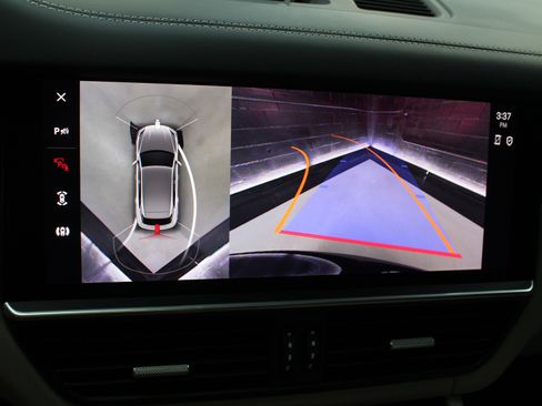 Used 2023 Porsche Cayenne Platinum Edition image 64