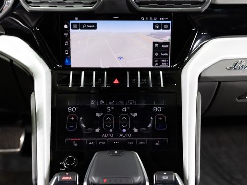 Used 2020 Lamborghini Urus image 15