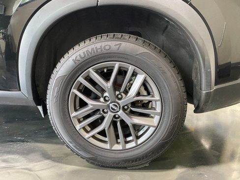 Used 2023 Nissan Rogue S AWD/4WD image 11