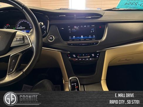 Used 2019 Cadillac XT5 Premium Luxury AWD/4WD image 18