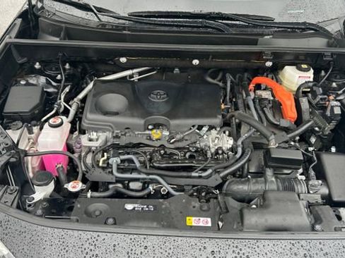 Used 2025 Toyota RAV4 XLE w/ Convenience Package AWD/4WD image 53