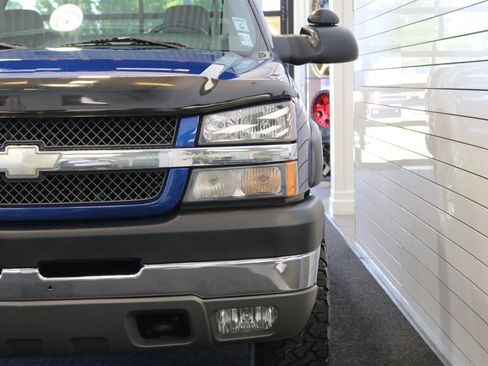 Used 2004 Chevrolet Silverado 2500 LT w/ Skid Plate Package AWD/4WD image 50