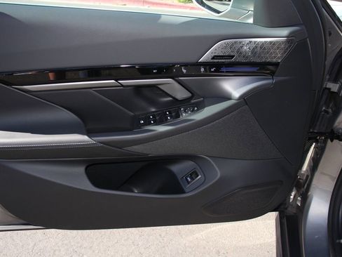 Used 2025 BMW 530i image 22