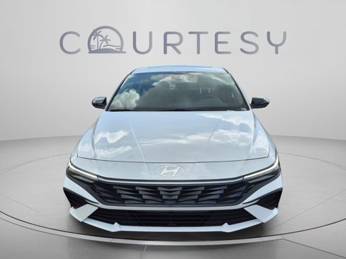 New 2026 Hyundai Elantra SEL Sport FWD image 8