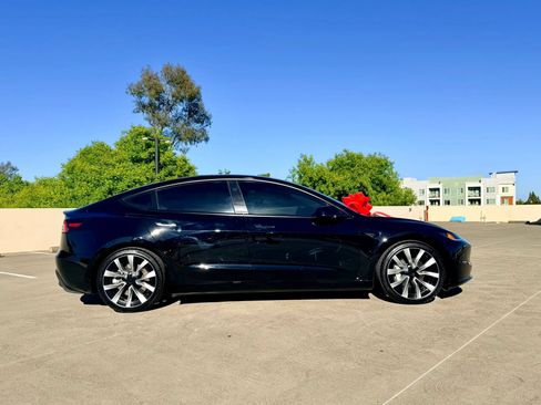 Used 2024 Tesla Model 3 Standard Range RWD image 6
