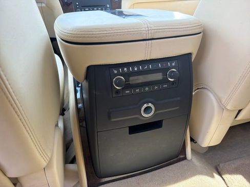 Used 2007 Cadillac Escalade AWD w/ Information Package image 26