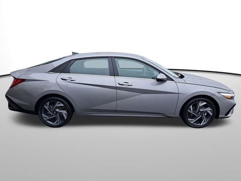 New 2025 Hyundai Elantra SEL w/ Cargo Package image 4