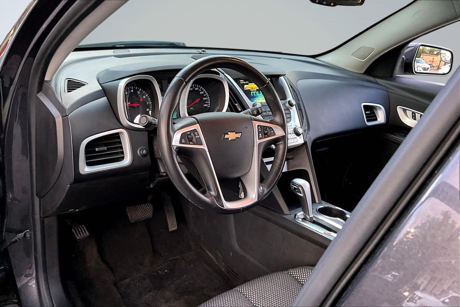 Used 2013 Chevrolet Equinox LT w/ Driver Convenience Package AWD/4WD image 12