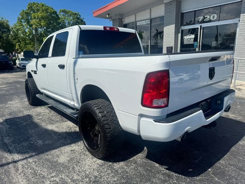 Used 2017 RAM 1500 Express w/ Express Value Package RWD image 5