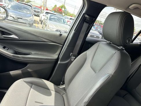 Used 2025 Buick Encore GX Preferred AWD/4WD image 15